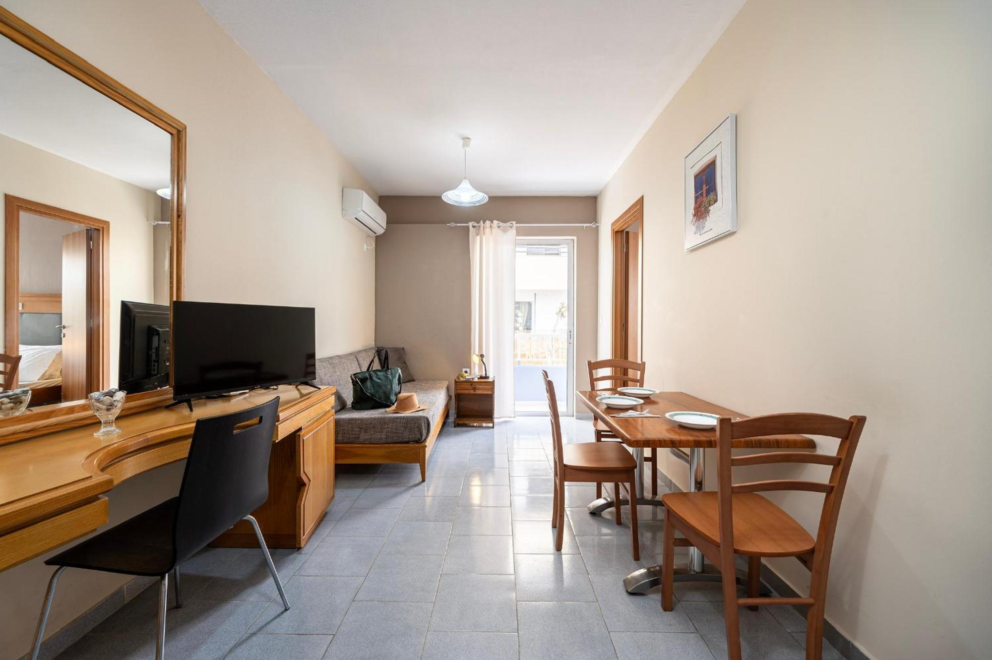 Manias Apartments Kos Town Ngoại thất bức ảnh