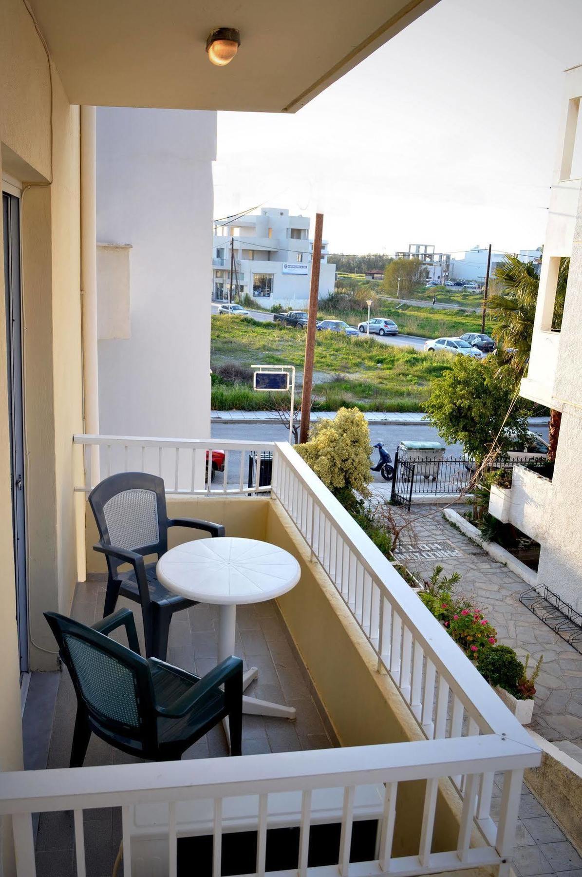Manias Apartments Kos Town Ngoại thất bức ảnh